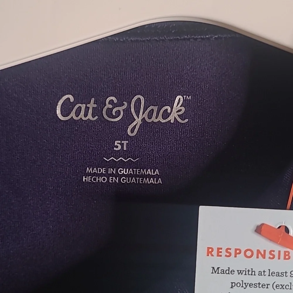 New with tags! Cat & Jack Boys 5T shark swim shirt Long sleeve navy blue